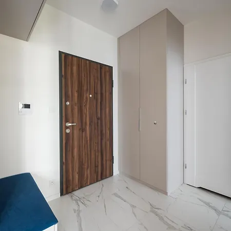 Apartment Wilanow Sarmacka With Garden