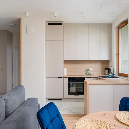 Apartment Wilanow Sarmacka With Garden Warsaw