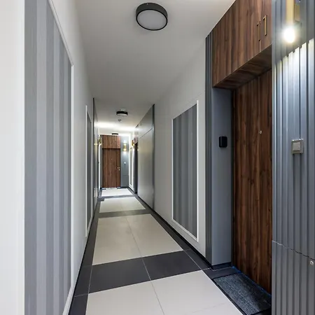 Wilanow Sarmacka With Garden By Bookinghost