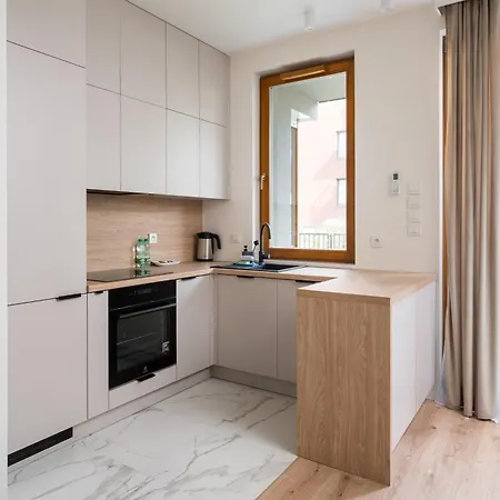Apartment Wilanow Sarmacka With Garden Warsaw