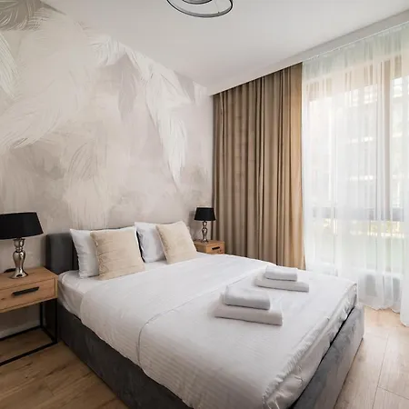 Apartment Wilanow Sarmacka With Garden Warsaw