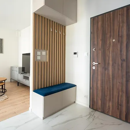 Wilanow Sarmacka With Garden By Bookinghost *