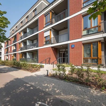 Wilanow Sarmacka With Garden By Bookinghost *