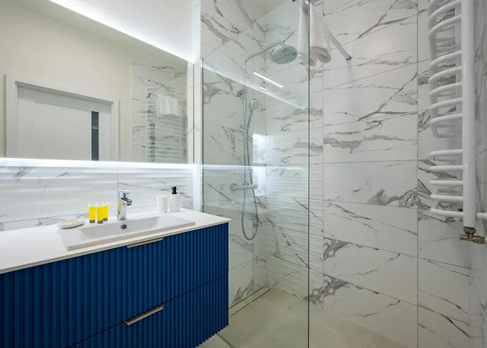 Wilanow Sarmacka With Garden By Bookinghost *