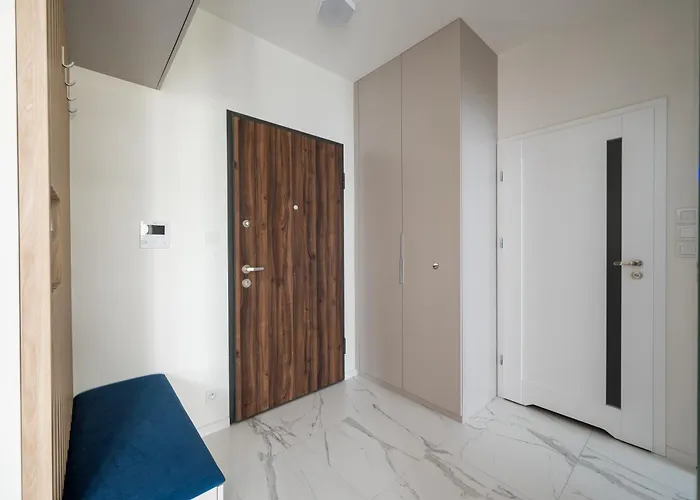 Apartment Wilanow Sarmacka With Garden By Bookinghost