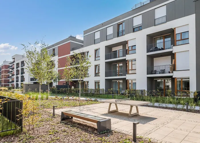 Wilanow Sarmacka With Garden By Bookinghost