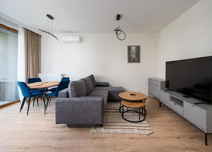 شقة Wilanow Sarmacka With Garden By Bookinghost *